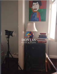 תמונת ויקטוריה, אתונה למכירה (2)