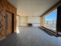 תמונת נאה פסיכיקו, אתונה למכירה