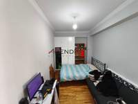 תמונת נאה קיפסלי, אתונה למכירה