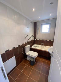 Image 15 of 28