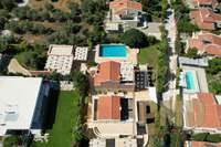 תמונת אנאוויסוס, סרוניקוס למכירה (2)