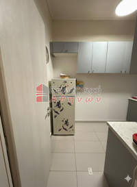 תמונת נאה סימרני, אתונה למכירה