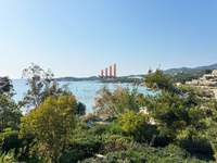 תמונת לאבראוטיקי, אתונה למכירה