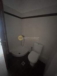 Image 6 of 8