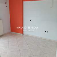 תמונת קורידלוס, אתונה למכירה (2)