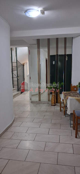 תמונת ויקטוריה, אתונה למכירה