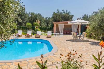 תמונת דרום קורפו למכירה (0)