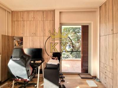 תמונת קיפיסיה, אתונה למכירה (1)