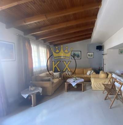 תמונת מרוסי, אתונה למכירה (1)