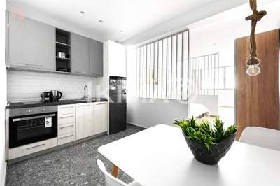 תמונת סטודיו, ברדאריס - כיכר הדמוקרטיה, רשות מקומית סלוניקי למכירה (0)