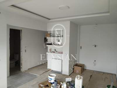 תמונת סטודיו, אנליפסי -מפוטסרי, רשות מקומית סלוניקי למכירה (0)