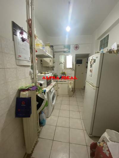 תמונת סטודיו, אמפלוקיפי, רשות מקומית אתונה למכירה (0)