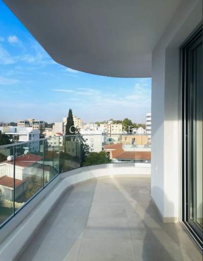 תמונת סטרולובוס, ניקוסיה למכירה (1)