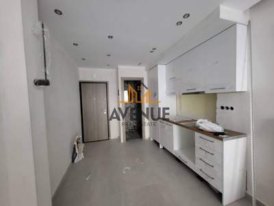 תמונת סטודיו, נאווארינו - גונרי, סלוניקי למכירה (0)