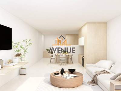 תמונת סטודיו, מלקופי, רשות מקומית סלוניקי למכירה (0)