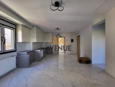 תמונת סטודיו, קורדליו - אבוסמוס, סלוניקי למכירה (1)