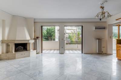 תמונת אגיה פארסקבי, אתונה למכירה (0)