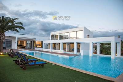 תמונת וילה, ארמיונידה למכירה (0)