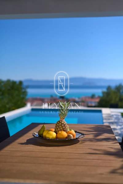 תמונת וילה, קסנדרה למכירה (1)