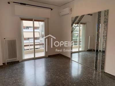 תמונת גליפדה, אתונה למכירה (1)