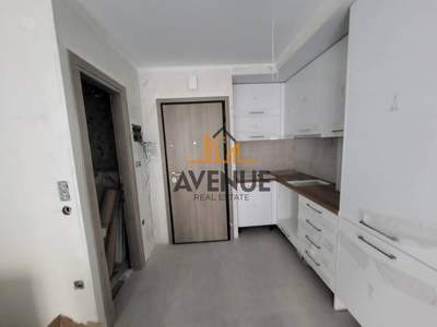 תמונת סטודיו, נאווארינו - גונרי, רשות מקומית סלוניקי למכירה (1)