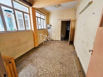 תמונת בניין, פסיללוניה, רשות מקומית פטרס למכירה (1)