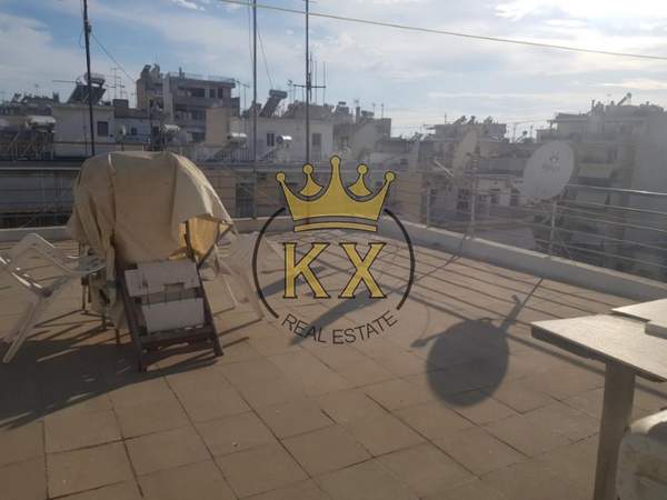 תמונת אקסרחיה, אתונה למכירה