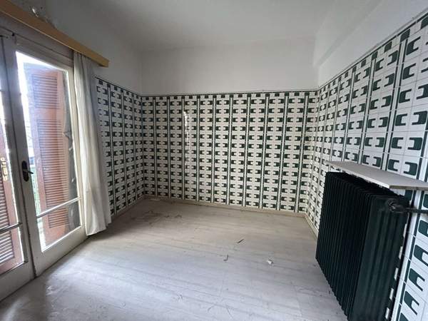 תמונת אתונה למכירה (1)