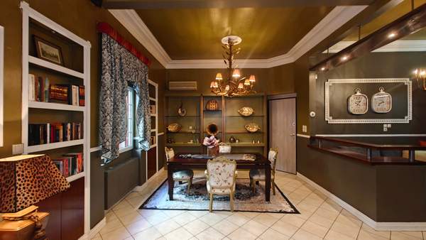 תמונת כיכר אמריקיס, אתונה למכירה (1)