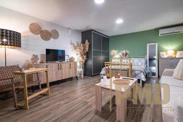 תמונת גליפדה, אתונה למכירה (0)