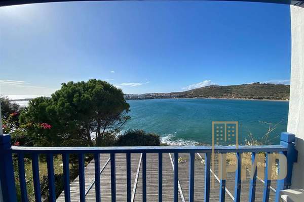 תמונת לאבראוטיקי, אתונה למכירה (1)