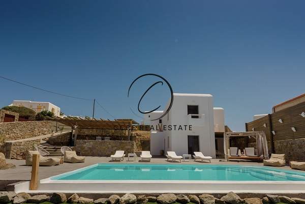 תמונת מיקונוס, הקיקלאדיים למכירה (1)