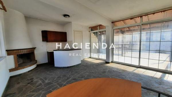 תמונת נאה איונה, אתונה למכירה (1)