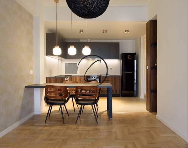 תמונת פנגרטי, אתונה למכירה (0)