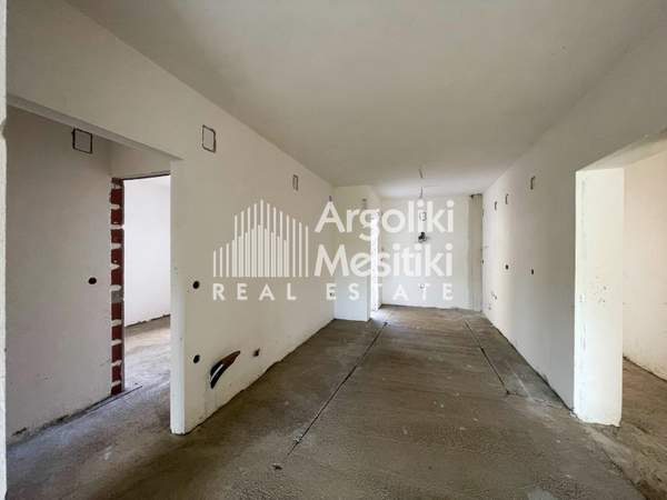 תמונת נאפפליו למכירה (1)