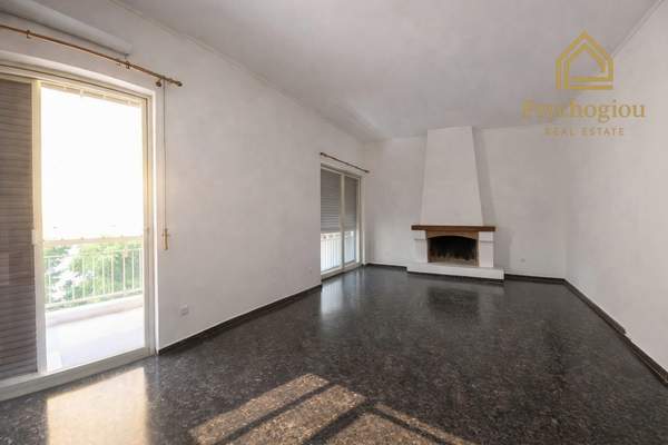 תמונת טברוס, אתונה למכירה (1)