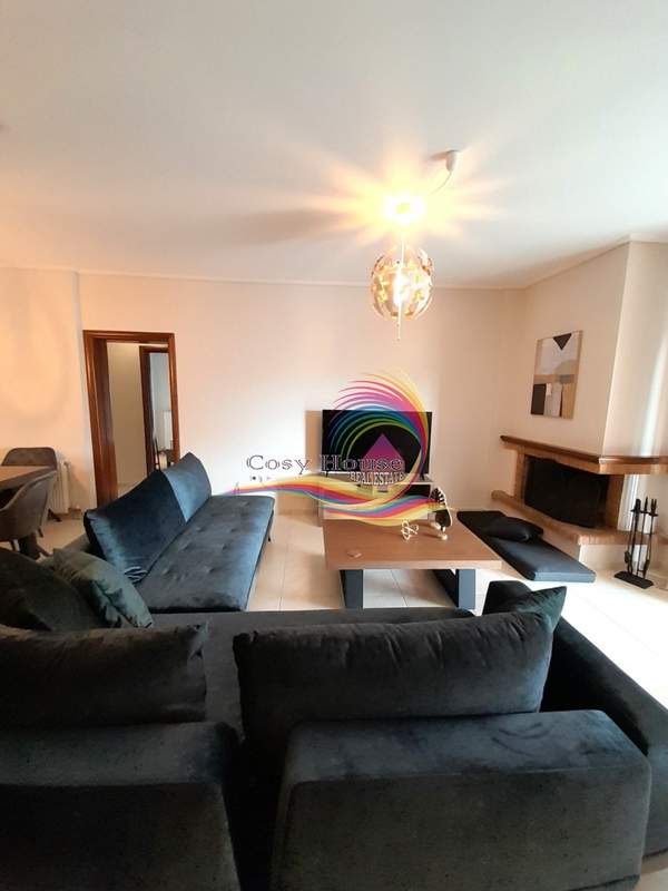 תמונת גליפדה, אתונה למכירה (1)