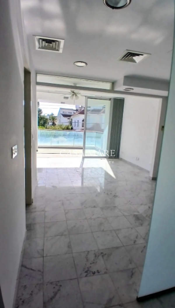 תמונת אנגומי, ניקוסיה למכירה (1)