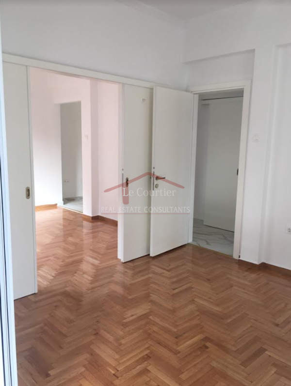 תמונת קאטו פטיסיה, אתונה למכירה (0)