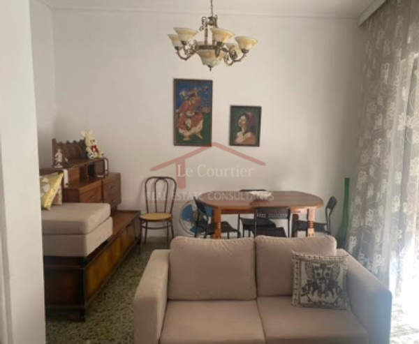 תמונת מוסקטו, אתונה למכירה (1)