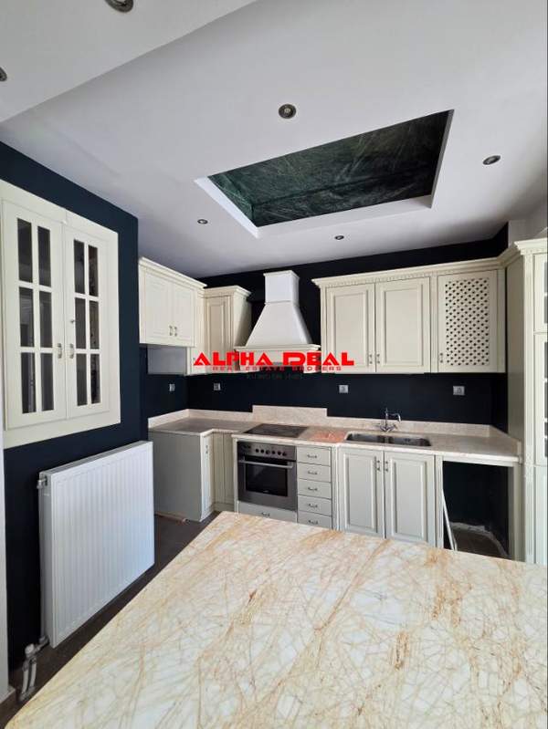 תמונת קראטסיני, אתונה למכירה (1)