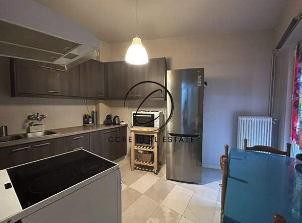 תמונת אמפלוקיפי, אתונה למכירה (1)