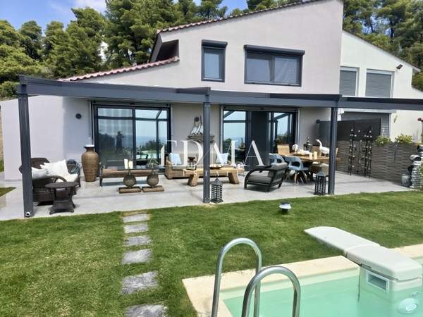 תמונת קסנדרה, כלקידיקי למכירה (1)