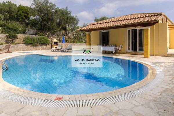 תמונת מרכז קורפו למכירה (0)