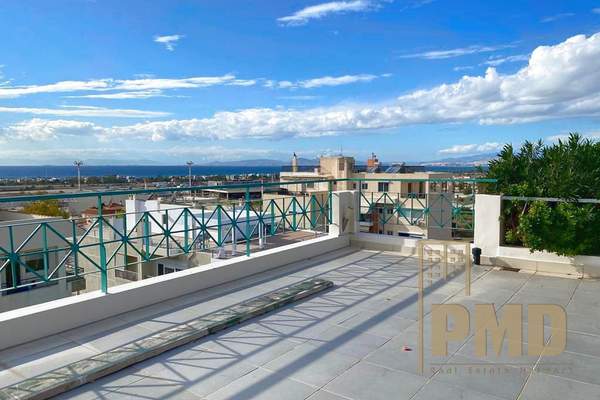 תמונת גליפדה, אתונה למכירה (1)