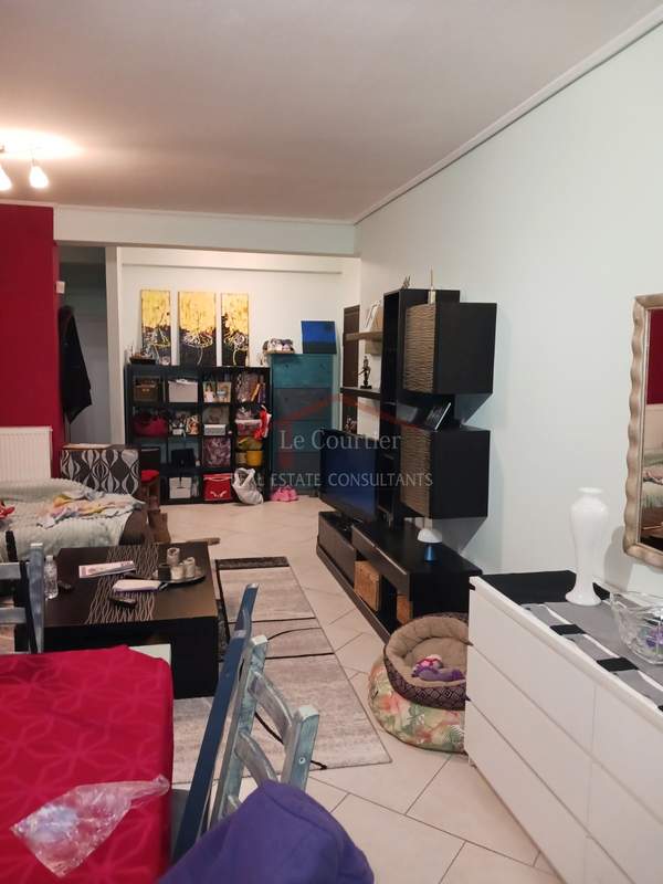 תמונת נאה סימרני, אתונה למכירה (1)