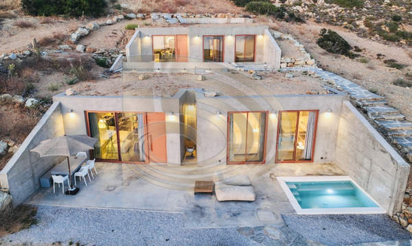 תמונת קאריסטוס, אוויה למכירה