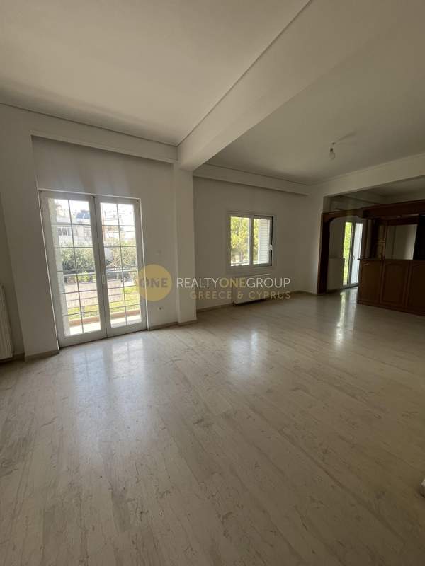 תמונת נאה סימרני, אתונה למכירה (0)