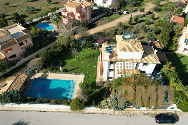 תמונת סרוניקוס, אתונה למכירה (1)