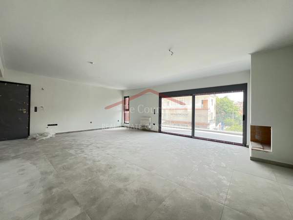 תמונת מוסקטו, אתונה למכירה (1)